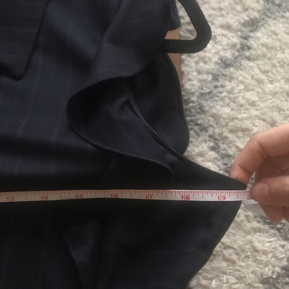 New T Tahari Dress Ruffles Navy Pinstripe Size 10 Short Navy Office Casual Tie - Picture 12 of 16